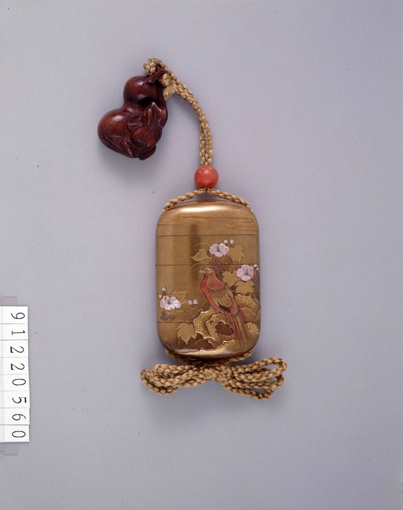作品画像:雉芙蓉蒔絵螺鈿印籠
