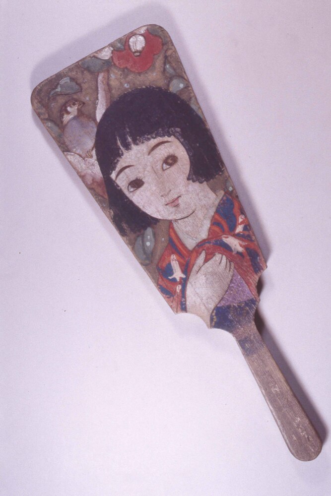 作品画像：羽子板（赤い着物の少女）