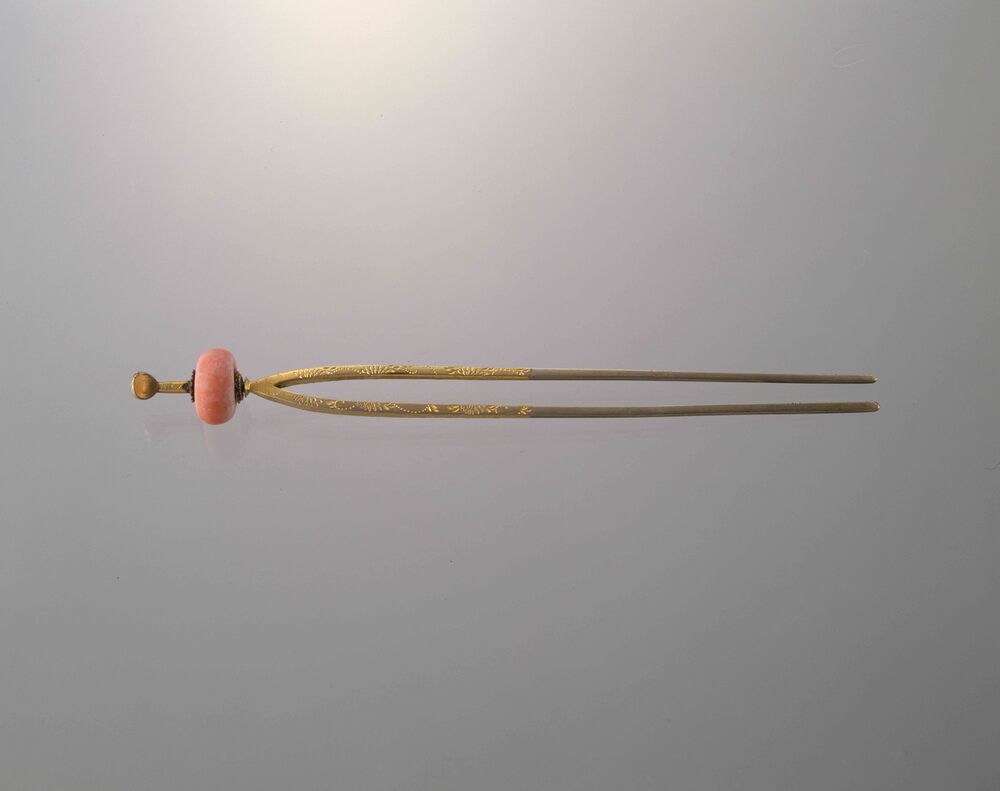 作品画像:銀鍍金珊瑚飾耳掻簪