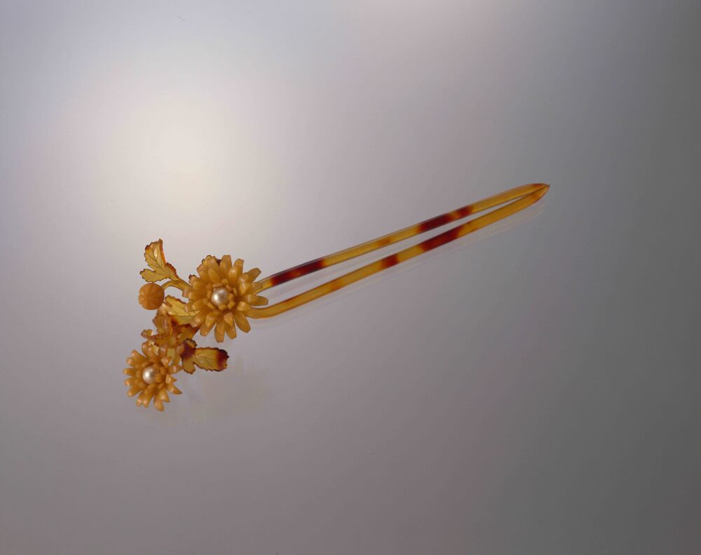 作品画像:鼈甲菊花簪