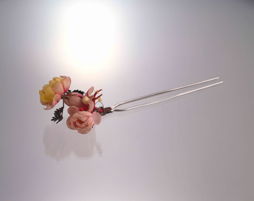 作品画像:銀牡丹花簪
