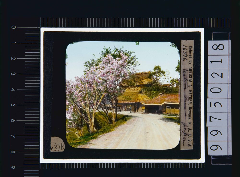 作品画像:農家(幻燈原板)