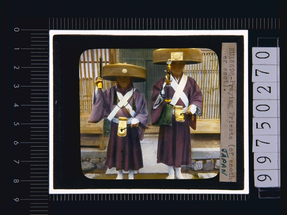 托鉢僧(幻燈原板)