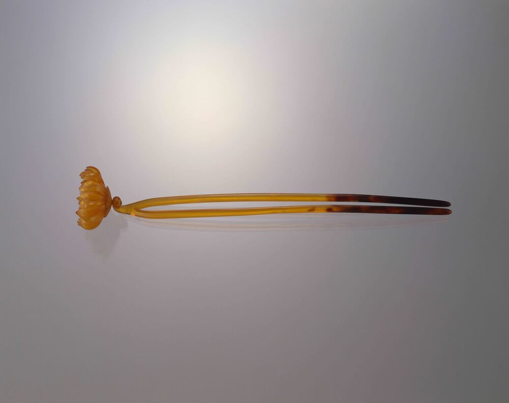 作品画像:鼈甲菊花簪