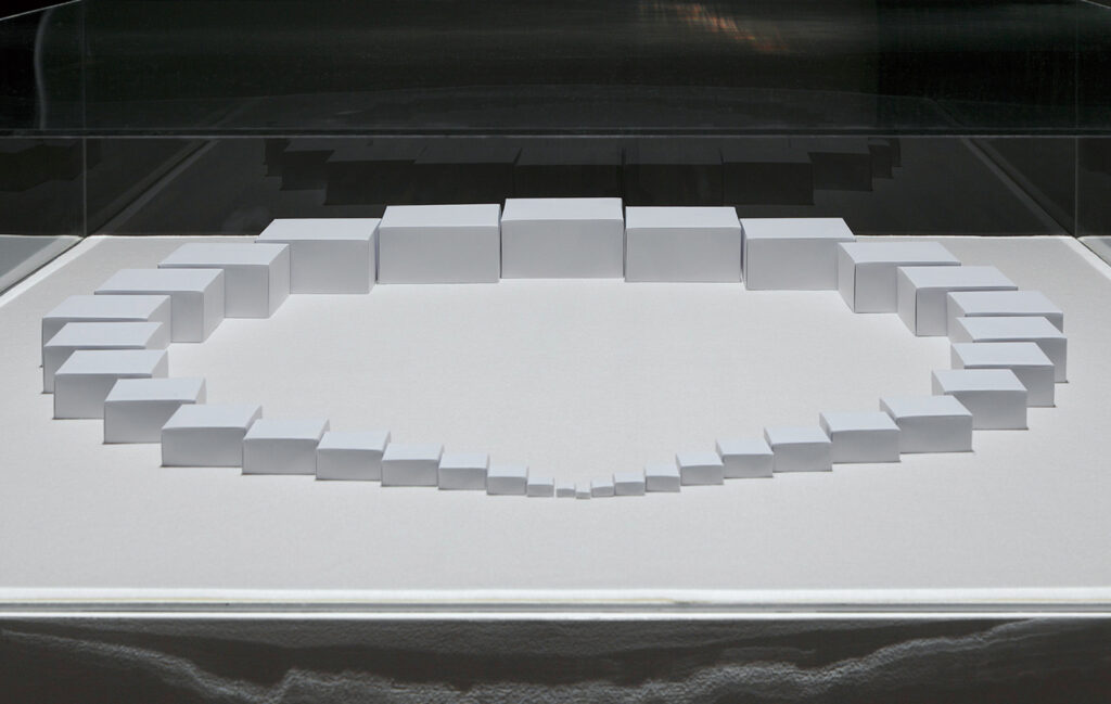 作品画像：エンドレス・ボックス