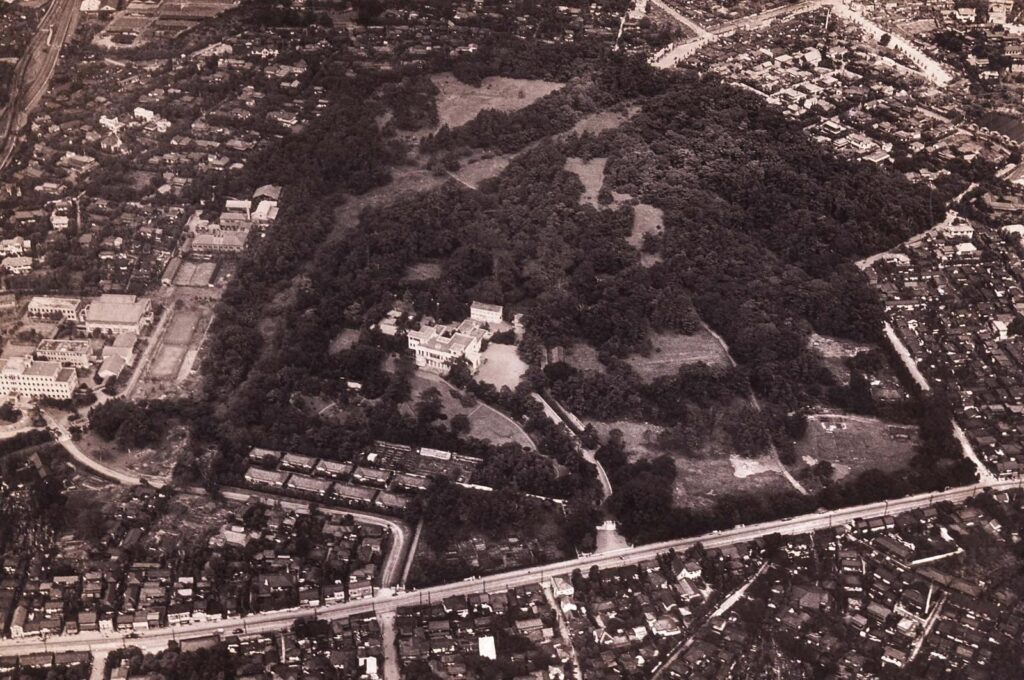 作品画像：朝香宮邸航空写真