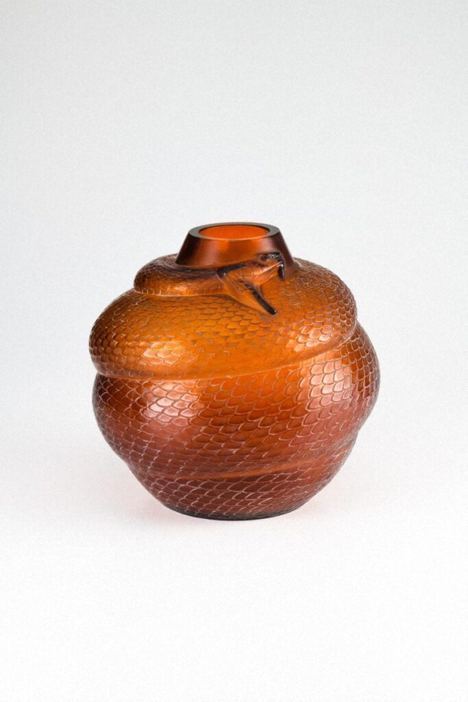 作品画像：花瓶《蛇》