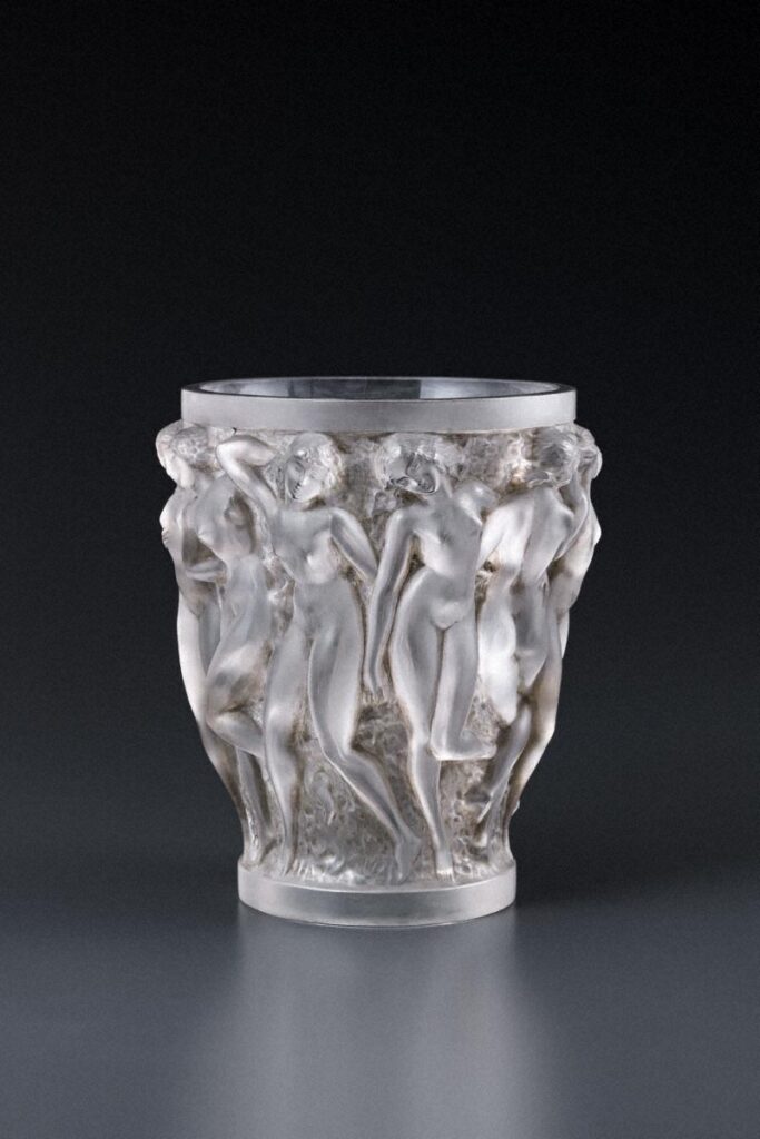 作品画像：花瓶《バッカスの巫女》