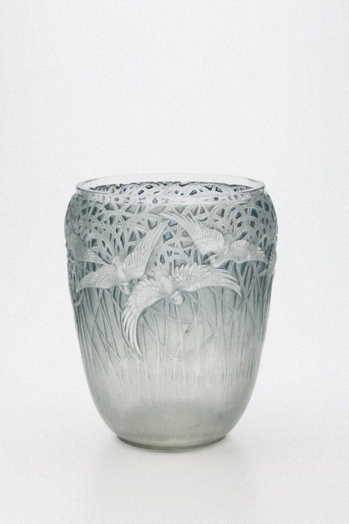 作品画像：花瓶《白鷺》