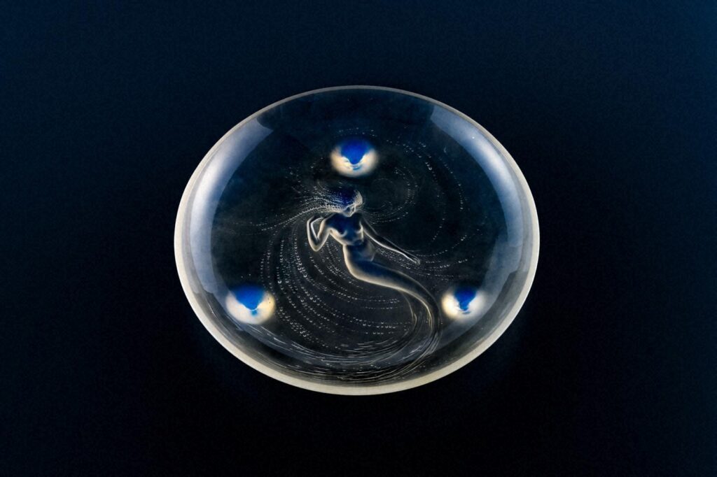 作品画像：三足鉢《シレーヌ》