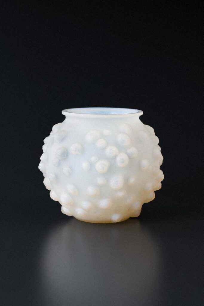 作品画像：花瓶《パリッシー》