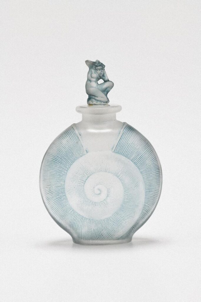 作品画像：香水瓶《アンフィトリート》
