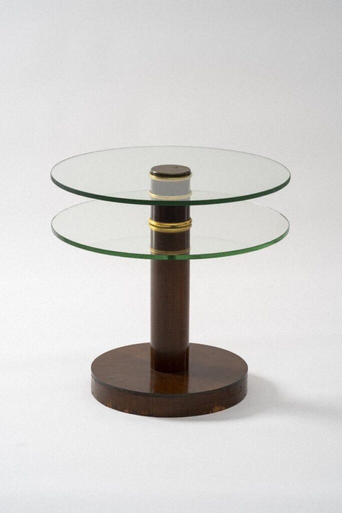 作品画像：テーブル（大客室）