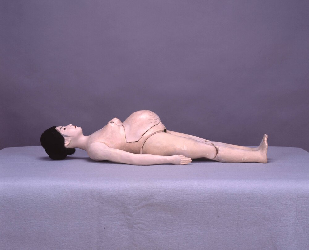 作品画像：産婦人形