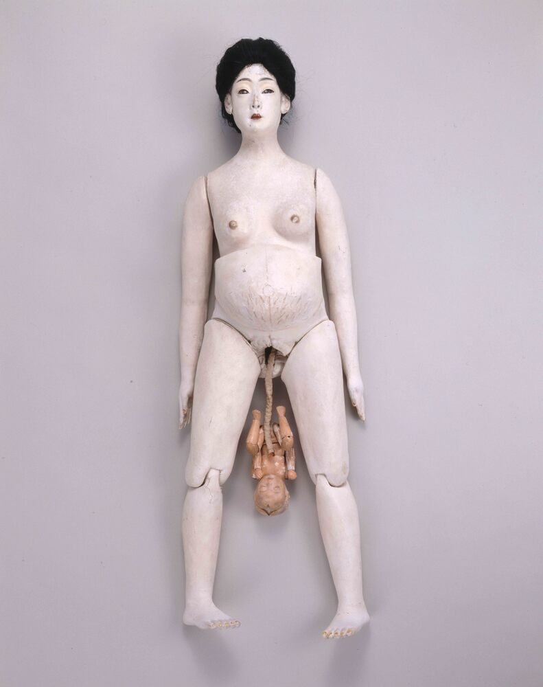 作品画像：産婦人形