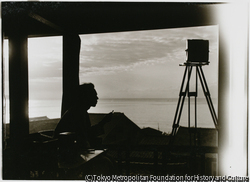 作品画像：岡田紅陽・風景写真家。昭和10年頃から佐渡を写し、岩波写真文庫『佐渡』発刊
