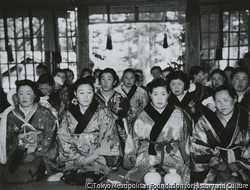 作品画像：氏神様のおはらい、会地村駒場、昭和29年
