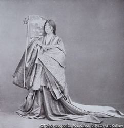 作品画像：藤原時代の女官