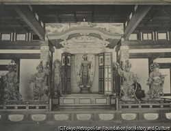 薬師寺 東院堂内部