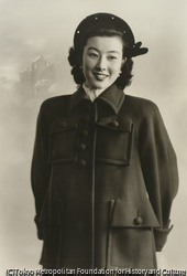 作品画像：女優・山本 富士子