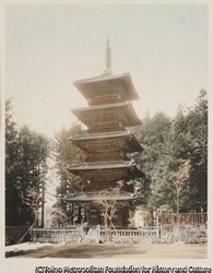 作品画像：7. 上野公園の塔 東京