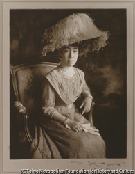 作品画像：女性像