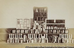 作品画像：釉薬、工房の器具、模型
