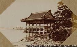 （浮見堂と人足）