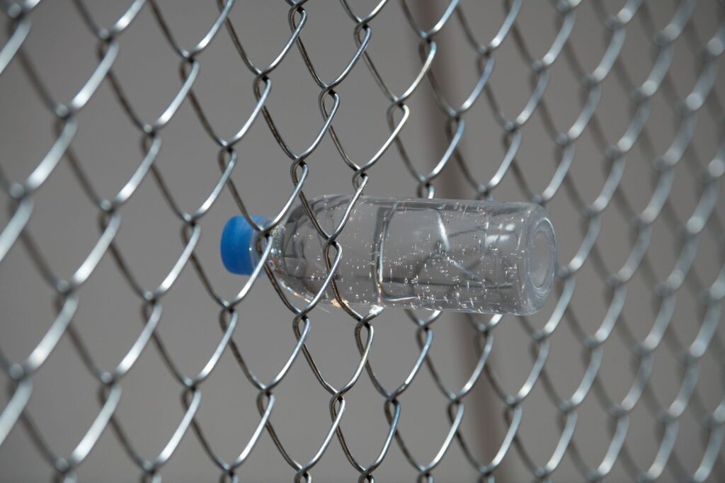 作品画像：Fence