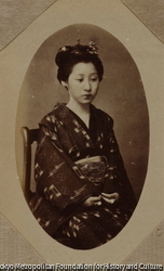 （女性像）