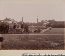 皇居正門、東京