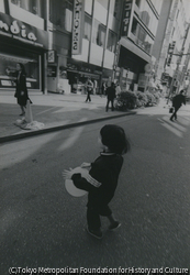 作品画像：（銀座と風船）
