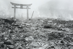 作品画像：長崎被爆写真 A-9-4