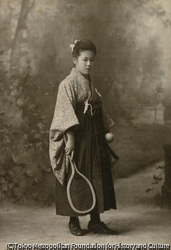 作品画像：山野千賀子像