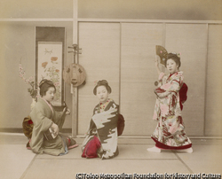 （三人の女性）