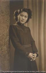 作品画像：(女性像)