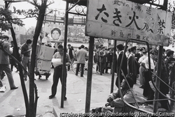 港区新橋　新橋駅前