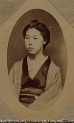 （女性像）