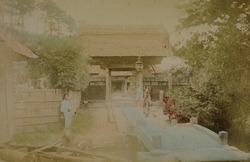 作品画像：（橋のそばに立つ人々）