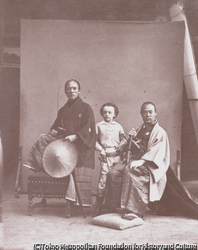 作品画像：谷津勘四郎、ポール・ナダール、斎藤次郎太郎