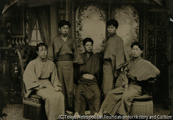 （青年五人像）