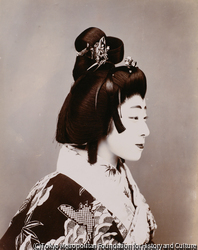 （女形 横顔）