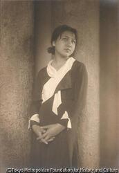 (女性像)