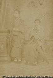 （志賀範之・曽登子像）