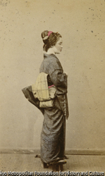 （女性像）