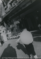 作品画像：（銀座と風船）