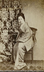 （女性像）