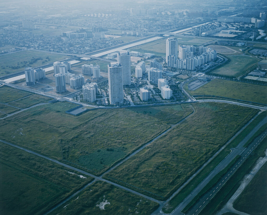作品画像：「TOKYO SUBURBIA 東京郊外」浦安マリナイースト21、千葉県