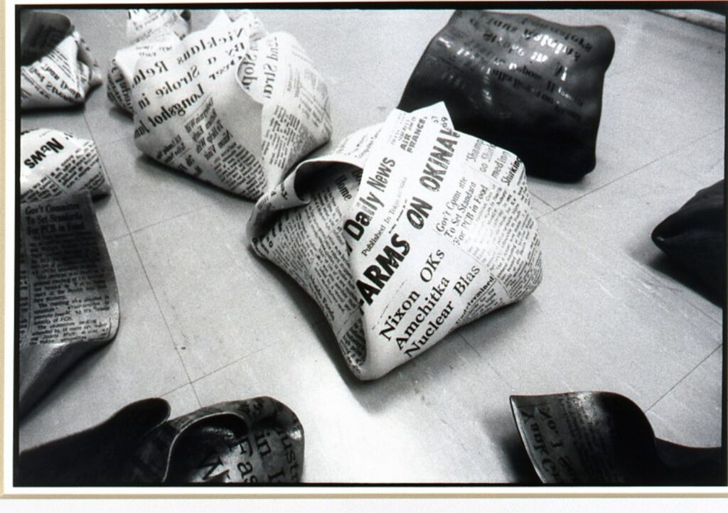 作品画像：1970年代美術記録写真集 「三島喜美代　1972年7月21日　南画廊」