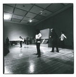 ［Viva! Fluxus 記録写真］ エメット・ウィリアムス《5人のパフォーマーのための10のアレンジ》　エリック・アンダーセン　ベン・パターソン　柴田暦　植松琢磨　ヤリタミサコ　塩見允枝子
